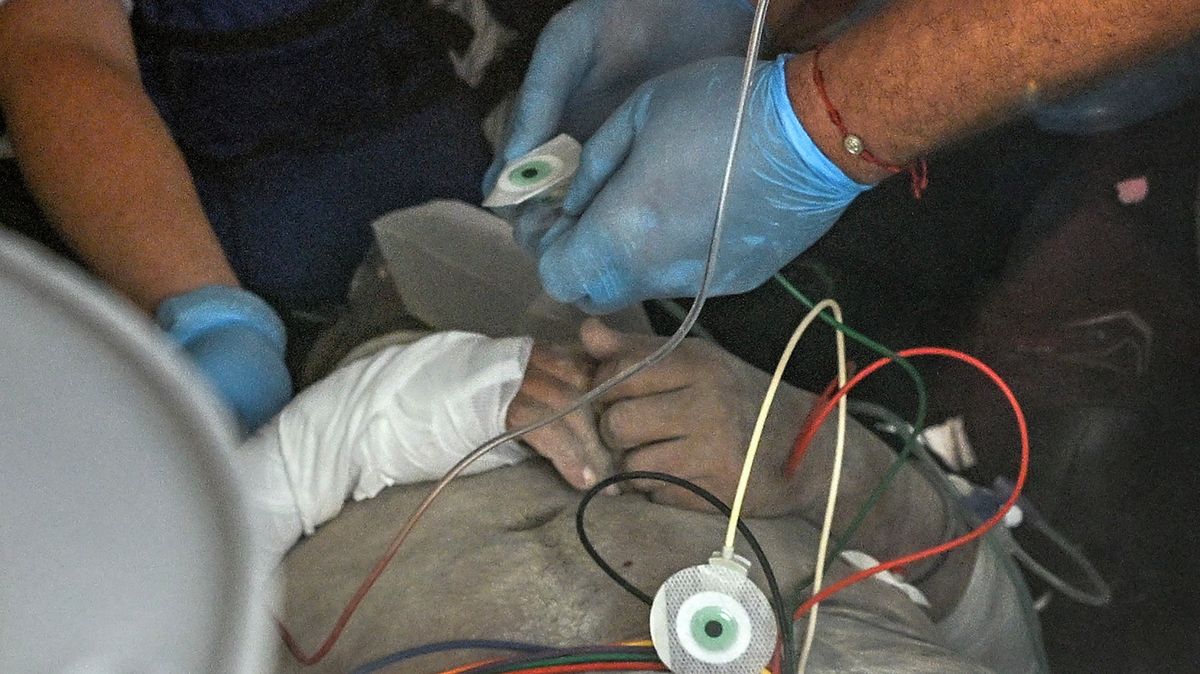 Ve Venezuele po osmi dnech vytáhli ze sutin živého muže