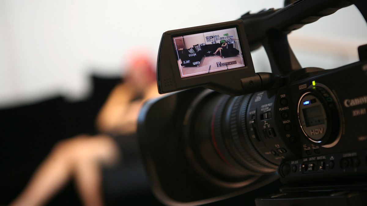 Porno kauza, kterou Česko nepamatuje. Většina obětí už na spravedlnost rezignovala