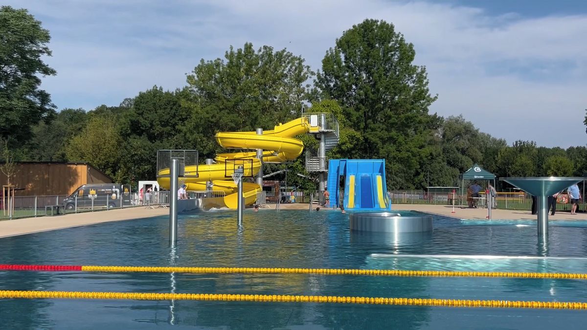 Břeclavští dostali na začátku prázdnin dárek, nové moderní městské koupaliště