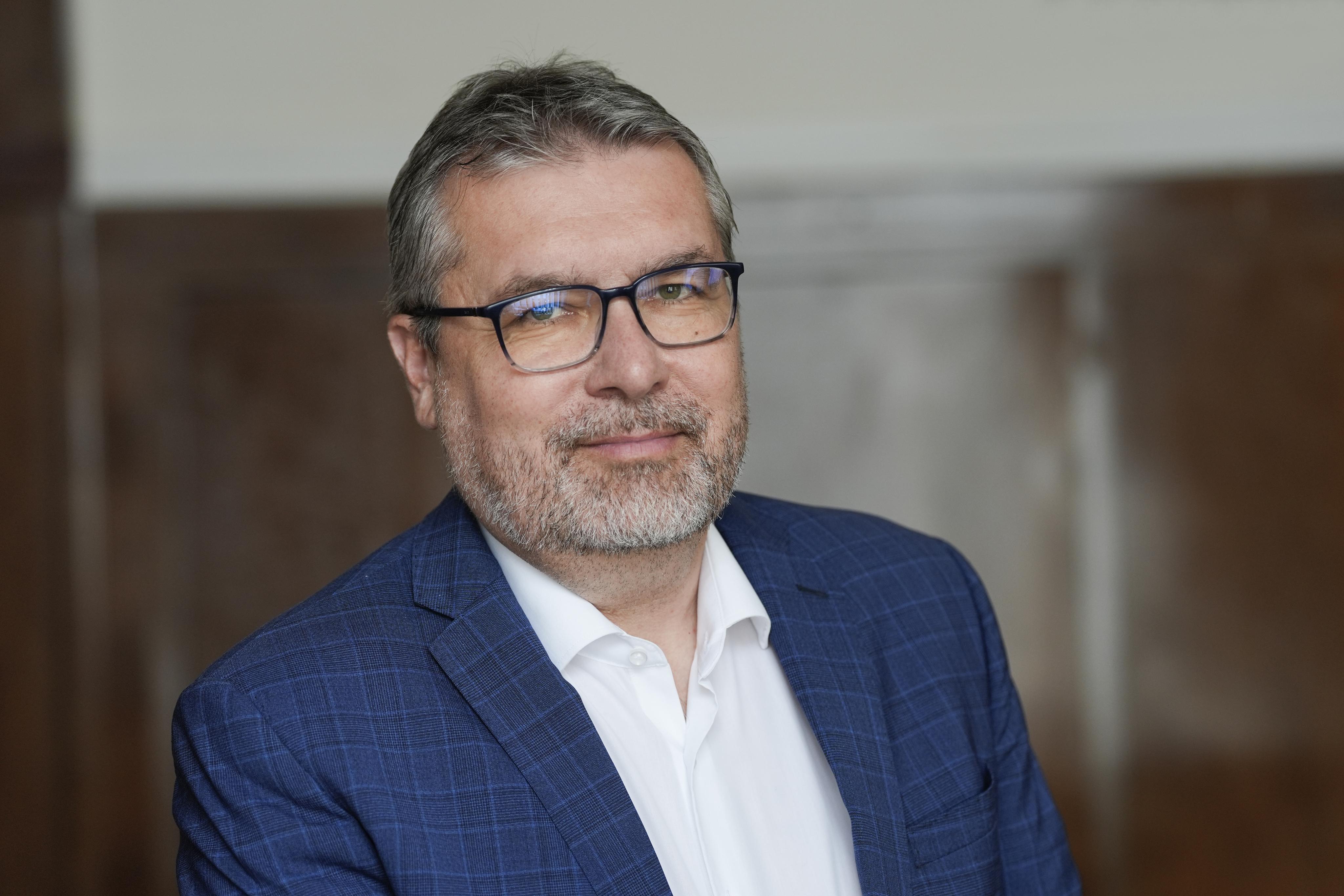 Firmy z Agrofertu by mohly čerpat příspěvky na pojištění, Piráti protestují