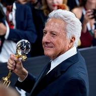 Herec Dustin Hoffman převzal Křišťálový globus za mimořádný přínos světové kinematografii na zahájení 60. ročníku Mezinárodního filmového festivalu v Karlových Varech.