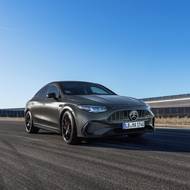 Mercedes-AMG CLA 45 4MATIC+ přijíždí s výkonem 680 koní díky třem elektromotorům.