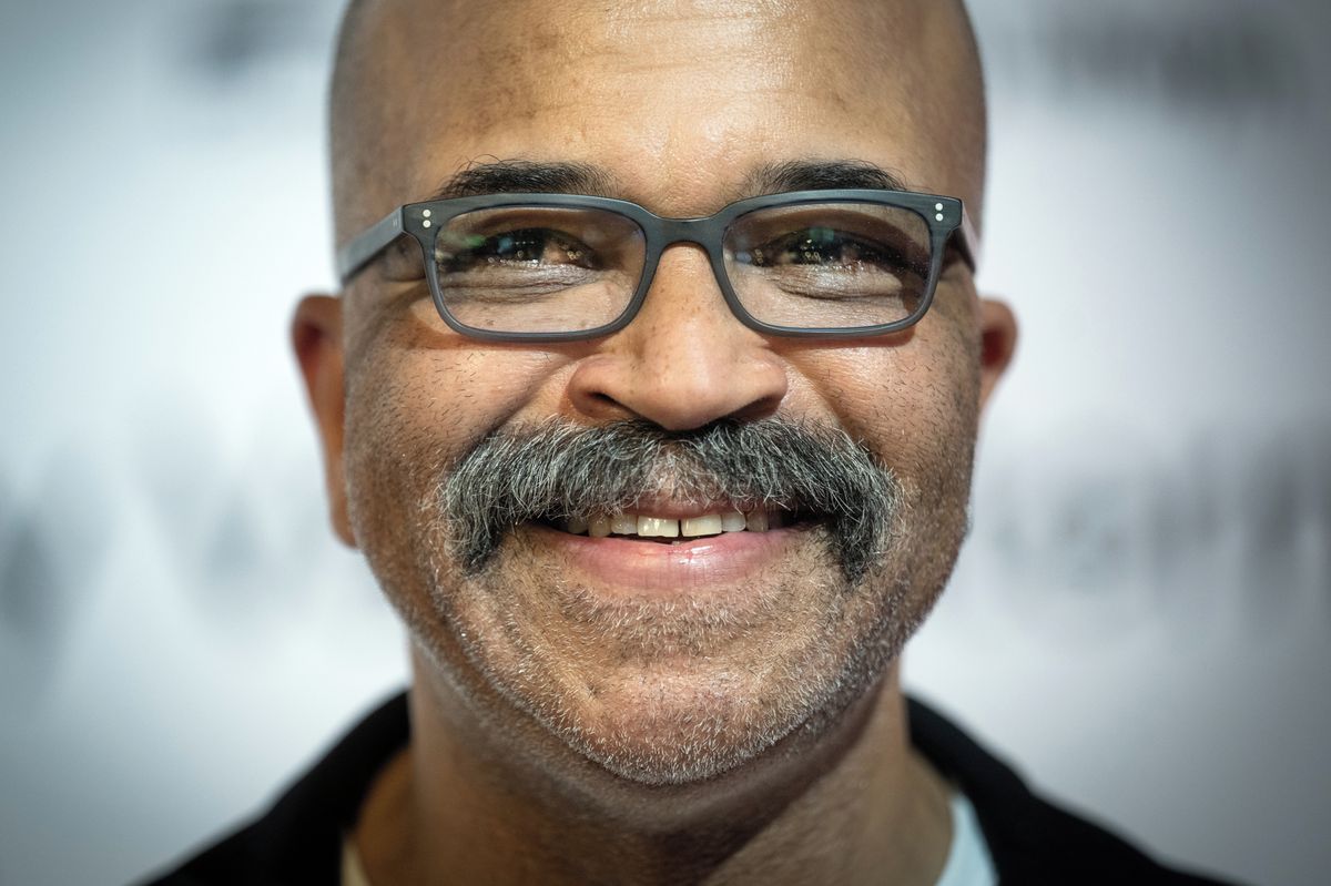 O rasismu se bojíme mluvit, humor pomáhá tento strach překonat, říká herec Jeffrey Wright 
