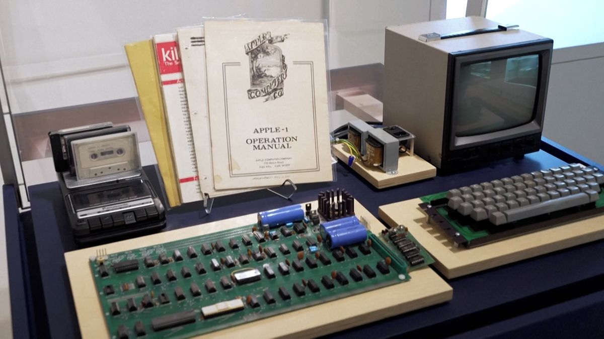 Prodá se za miliony? Legendární Apple 1 míří do aukce