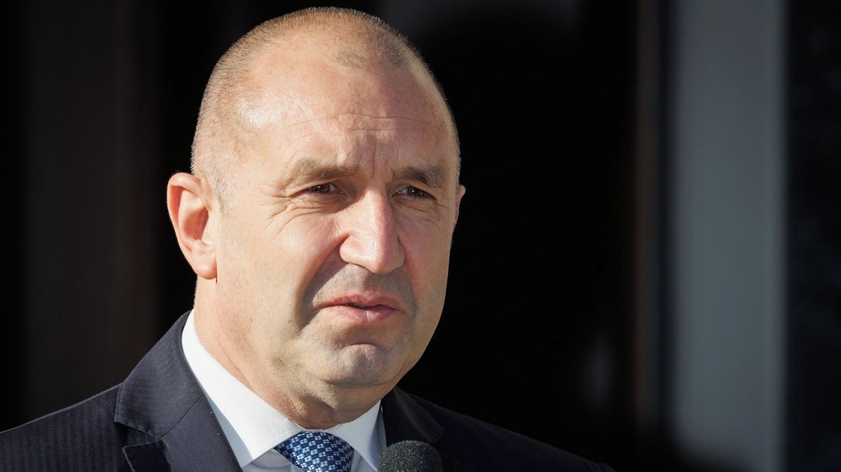 Bulharský premiér Radev nechce podpořit nové EU sankce proti Rusku