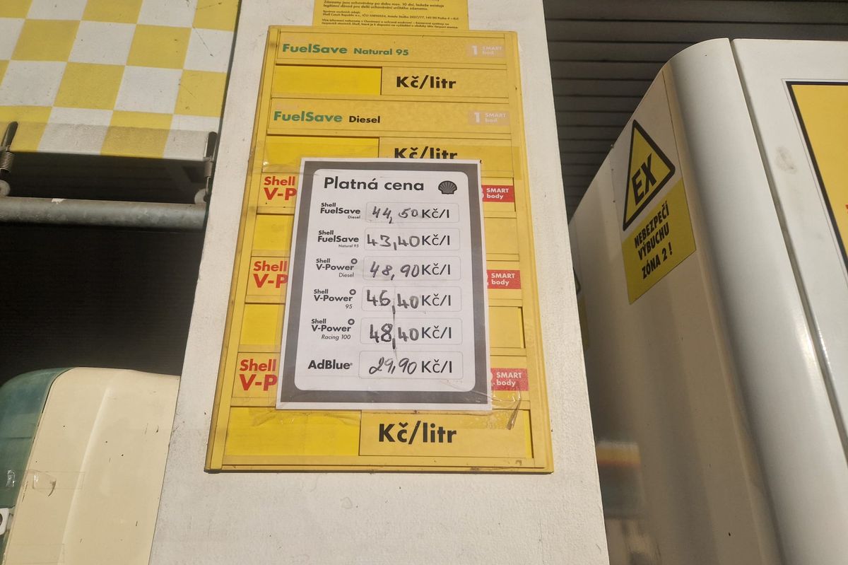 Růst cen benzínu u pump se zastavuje, nafta ještě zdražuje