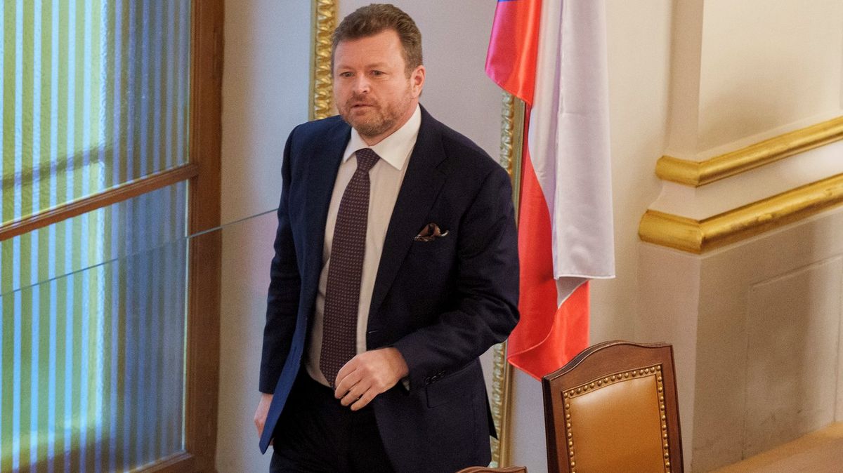 Ve Sněmovně se vede boj o maximální částku, kterou lidé zaplatí za úvěry