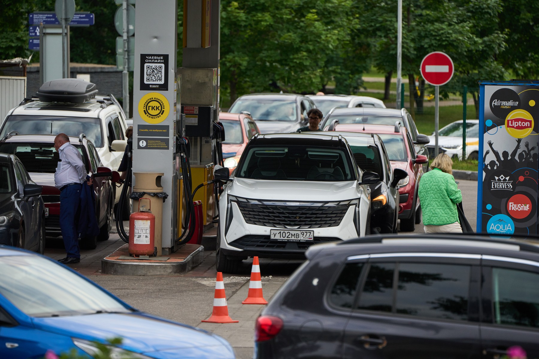 Rusové kvůli palivové krizi přesedají na koně
