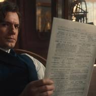 Enolin starší bratr Sherlock Holmes (Henry Cavill)