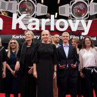 Delegace k filmu Bára Basiková (2026). Světovou premiéru si snímek odbyl na KVIFF.