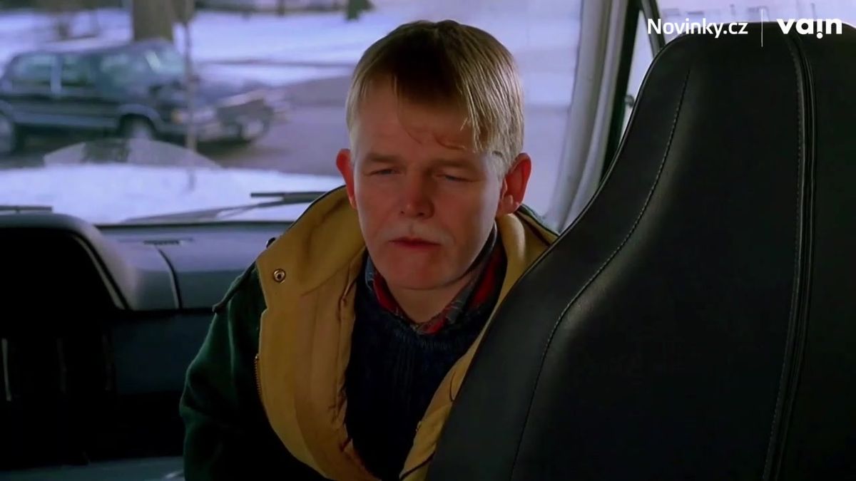 Prezident Pavel se pojistil, že ho Macinka nenechá na letišti. Výlet do Ankary může začít!