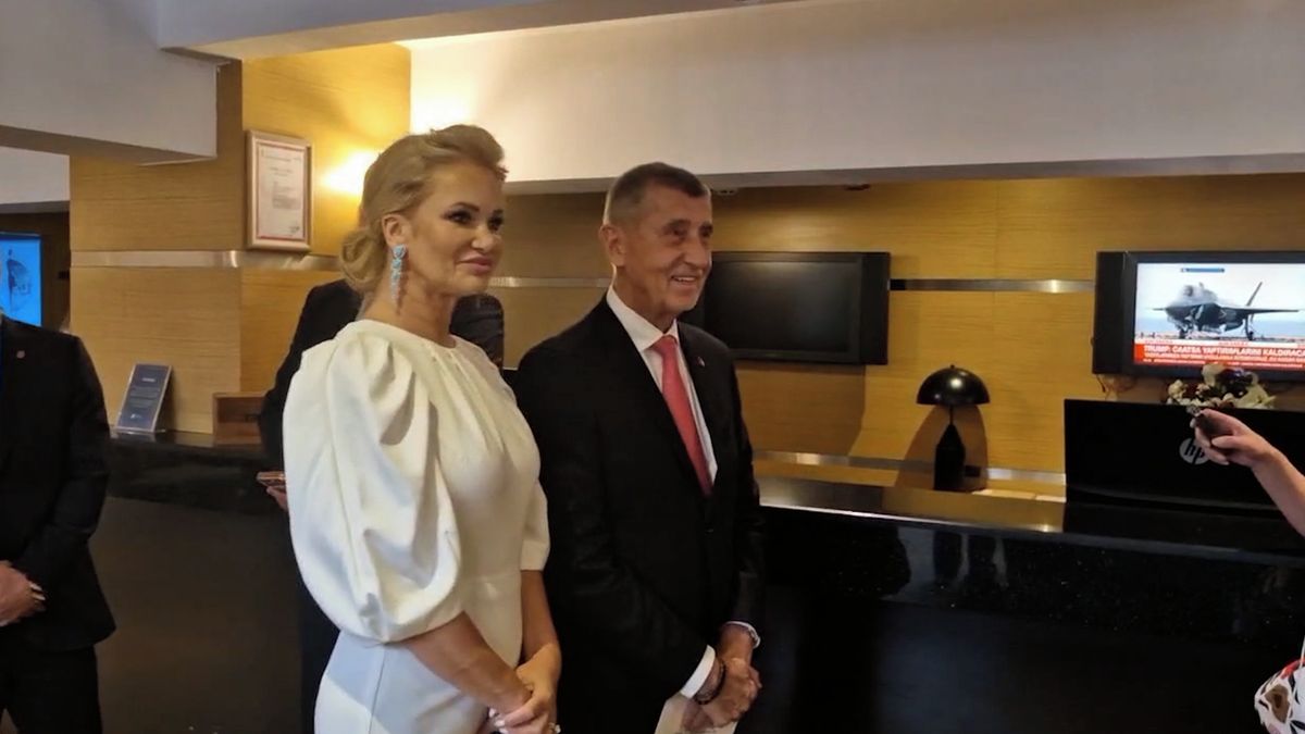 „Dáme selfie.“ Babiš komentoval společnou večeři s Pavlem