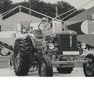 Zetor Z 25A patří k nejvýznamnějším traktorům československé historie. Vylepšená verze legendárního Zetoru 25 pomáhala od 50. let mechanizovat zemědělství doma i v zahraničí. Díky jednoduché konstrukci, spolehlivosti a výkonu 25 koní se stal symbolem poválečné obnovy českého zemědělství.