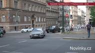 Projedu to na Turka. Video z křižovatky ukazuje, jak si řidiči s odbočovacím pruhem hlavu nelámou