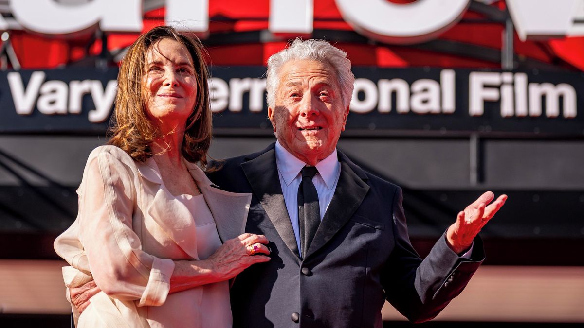 FOTO: Legendární Dustin Hoffman slaví v Karlových Varech