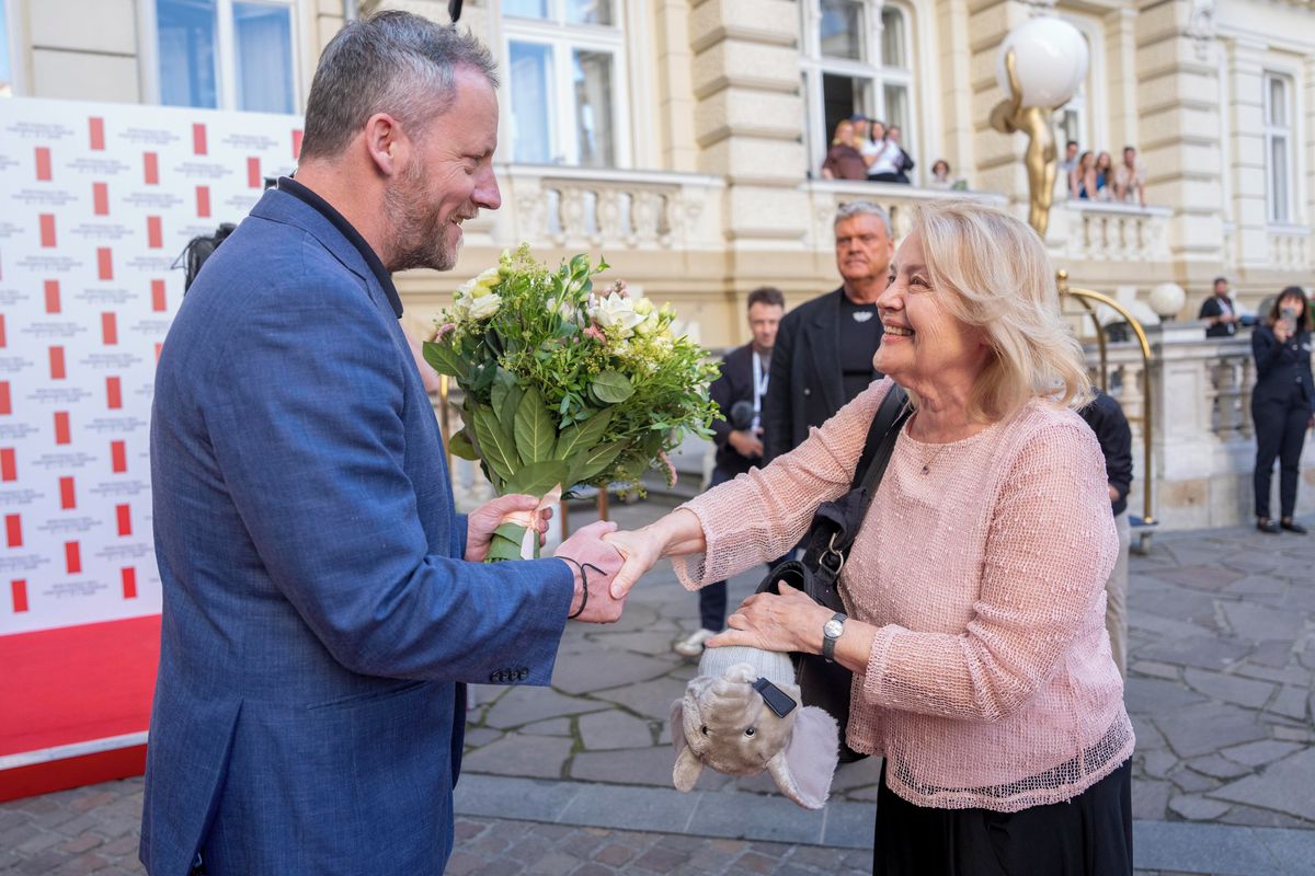 Magda Vášáryová ve Varech: Každý dobrý režisér je velice náročný