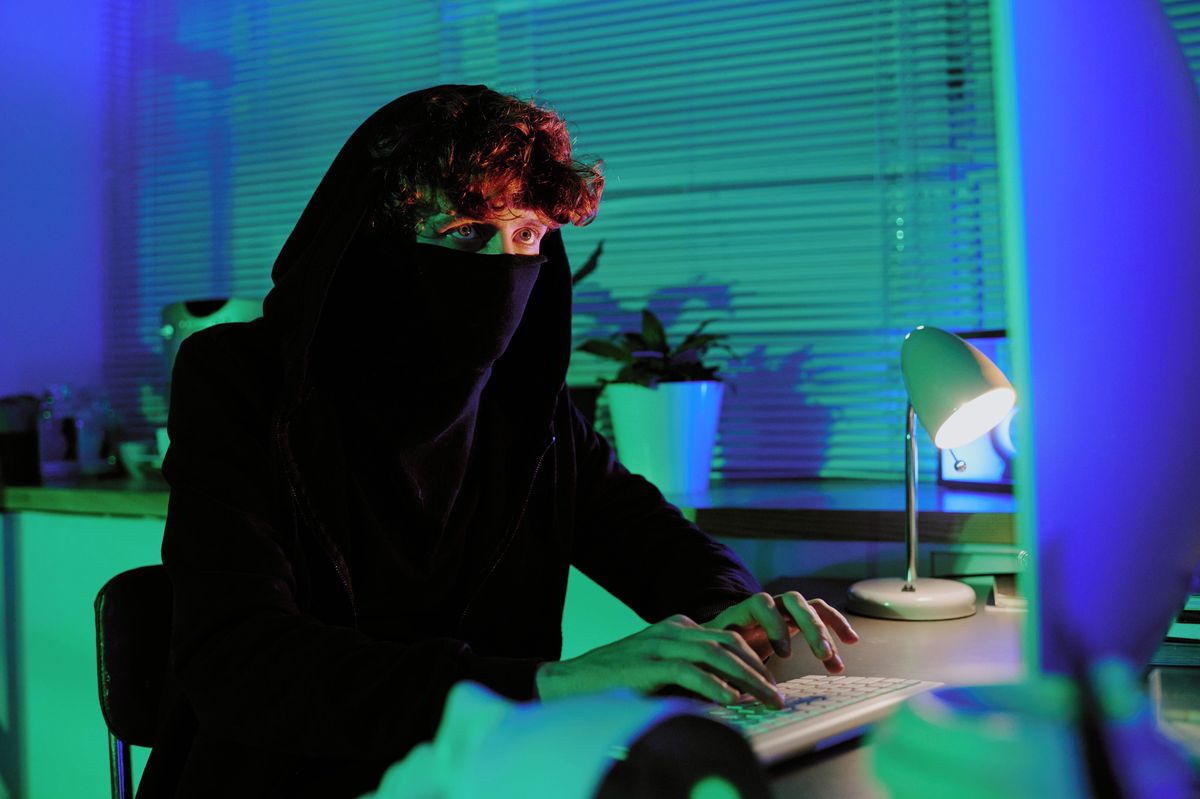 Jako mladý hacker zkoušel, co dokáže. Zachránila ho matka