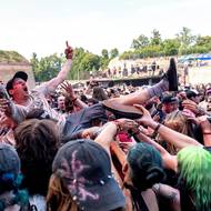 Metal v kulisách historické pevnosti. 