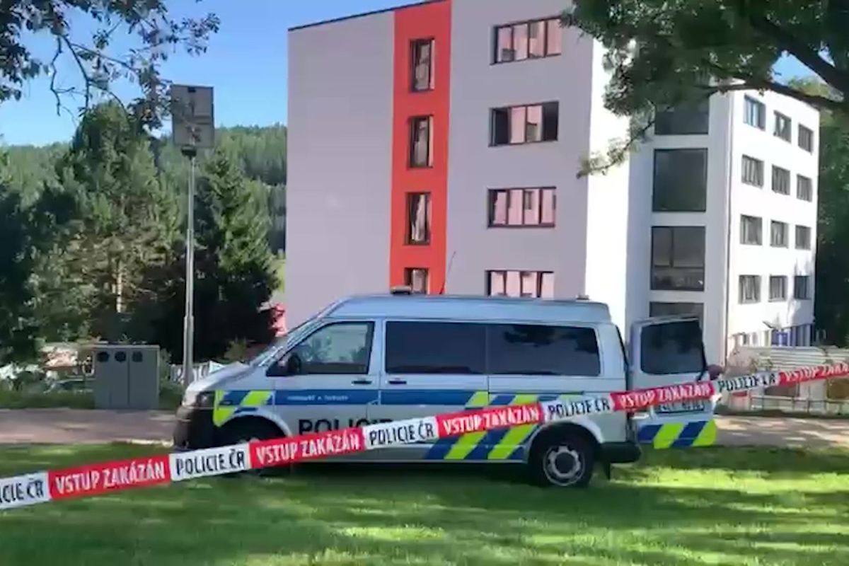 Útok nožem na Jablonecku. Tři těžce zranění včetně podezřelého