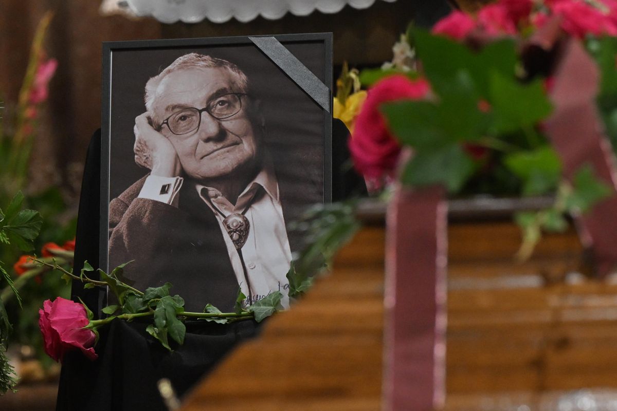V Mariánských Lázních se lidé rozloučili s Vladimírem Páralem