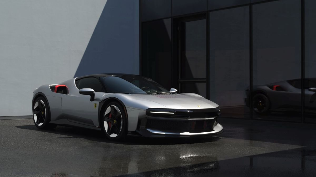 Unikátní Ferrari CZ26 má téměř tisíc koní