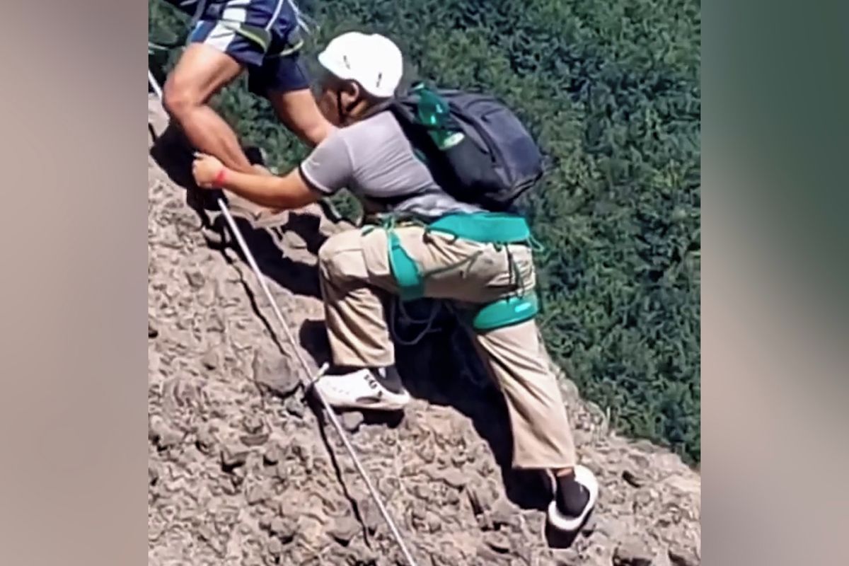 Turista se vydal na slovenskou ferratu v crocsech. „Král gumových pantoflí“ pobavil i vyděsil 