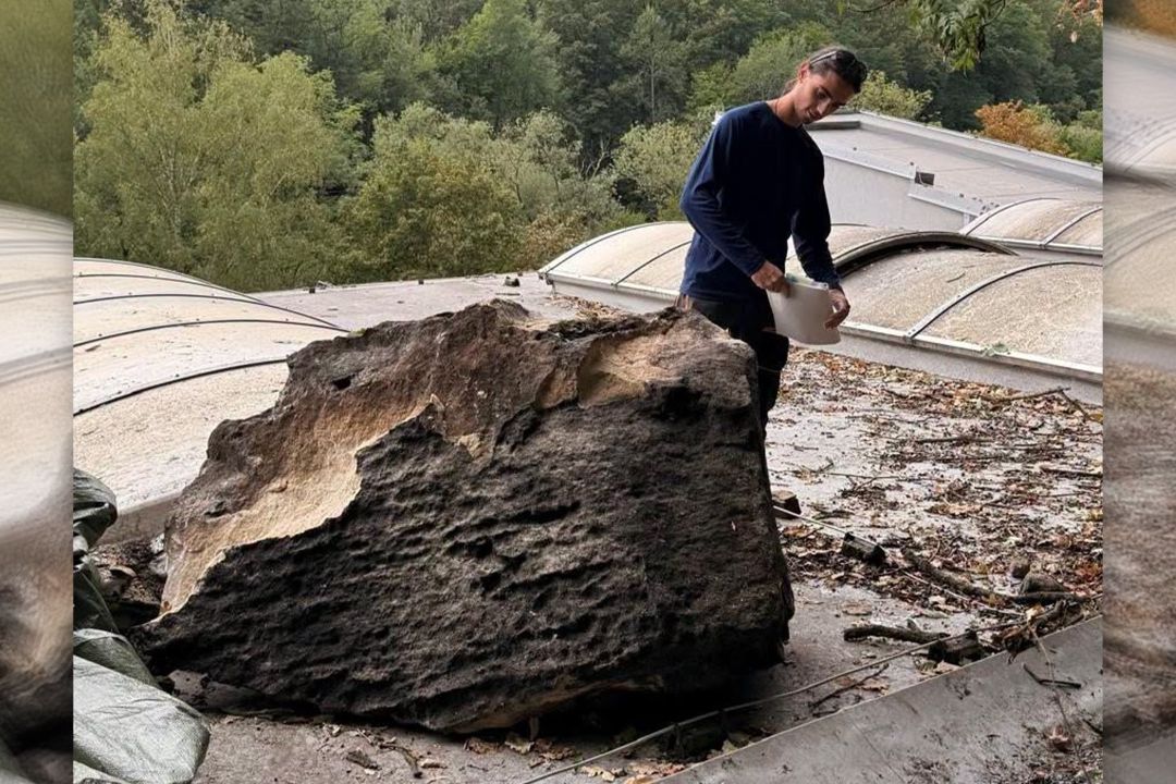 V Děčíně se sesunula část skalního masivu. Policie uzavřela hlavní silnici