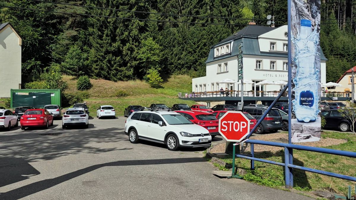 Referendum není závazné, řeklo vedení města a nechává budovat nové návštěvnické centrum u Teplických skal