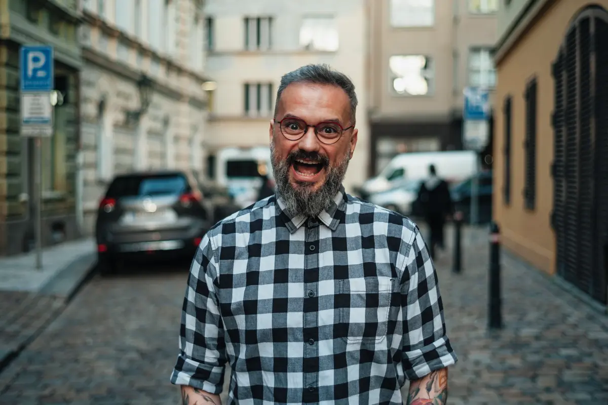 Budoucnost lásky? Mozky se synchronizují a skončí tajemství, říká psychoterapeut Honza Vojtko