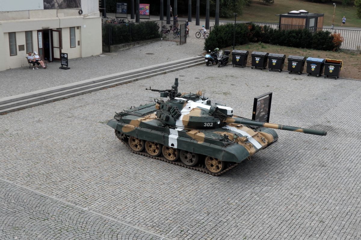 Tanky tehdy, drony dnes. NeverMore 68 spojil okupaci Československa s válkou na Ukrajině