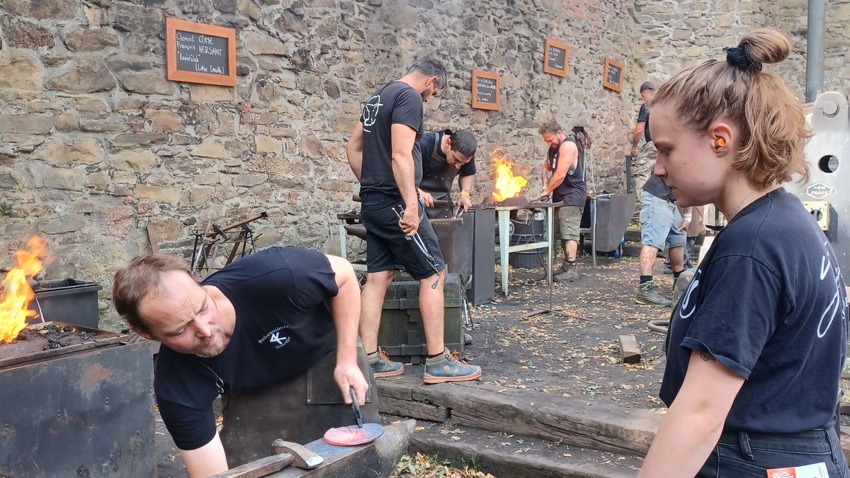 Na Helfštýně se opět rozezní kladiva a kovadliny. Přijedou kováři z celého světa
