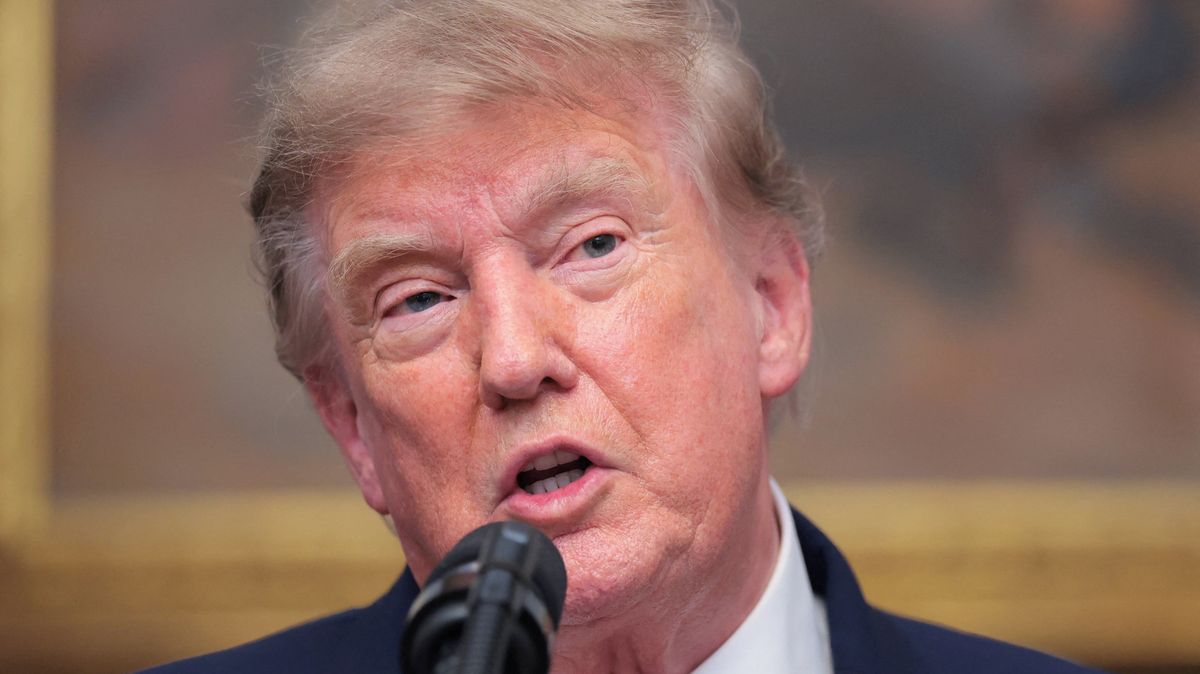 Trumpova administrativa chce zrušit 200 tisíc víz