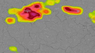 Česko zasáhne několik vln silných bouřek, varovali meteorologové