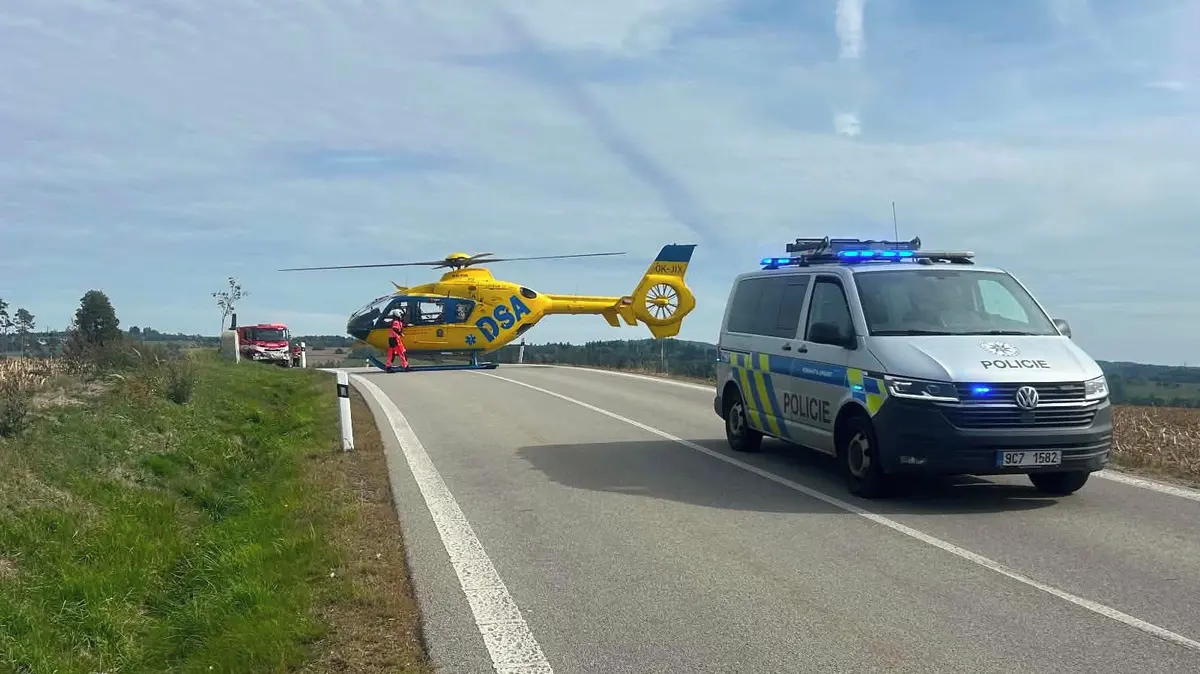 Při nehodě u Pelhřimova zahynul motorkář. Policisté hledají svědky