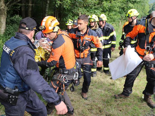 Ztraceného houbaře našli na Jesenicku v příkopu
