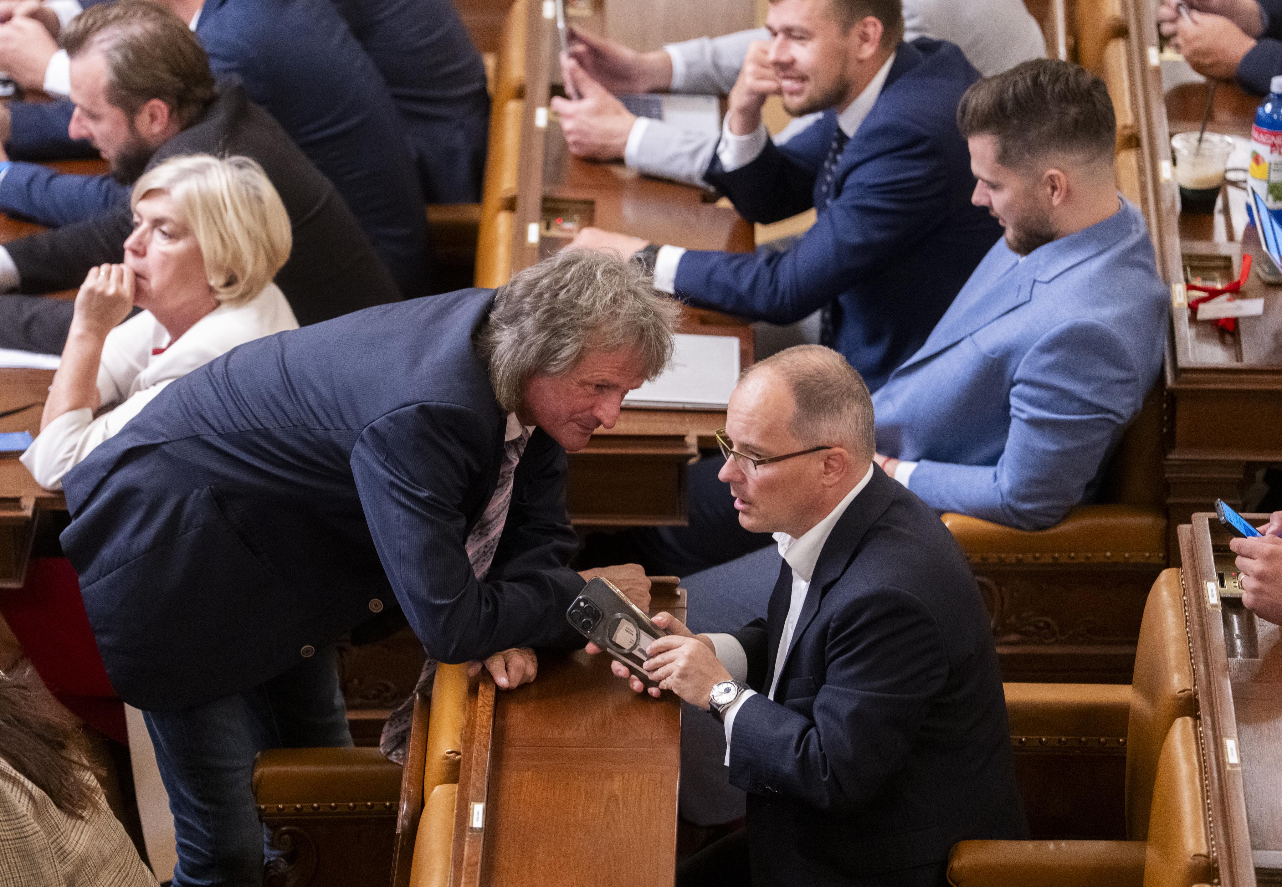 Sněmovní výbor doporučil schválit schodek rozpočtu 386 miliard
