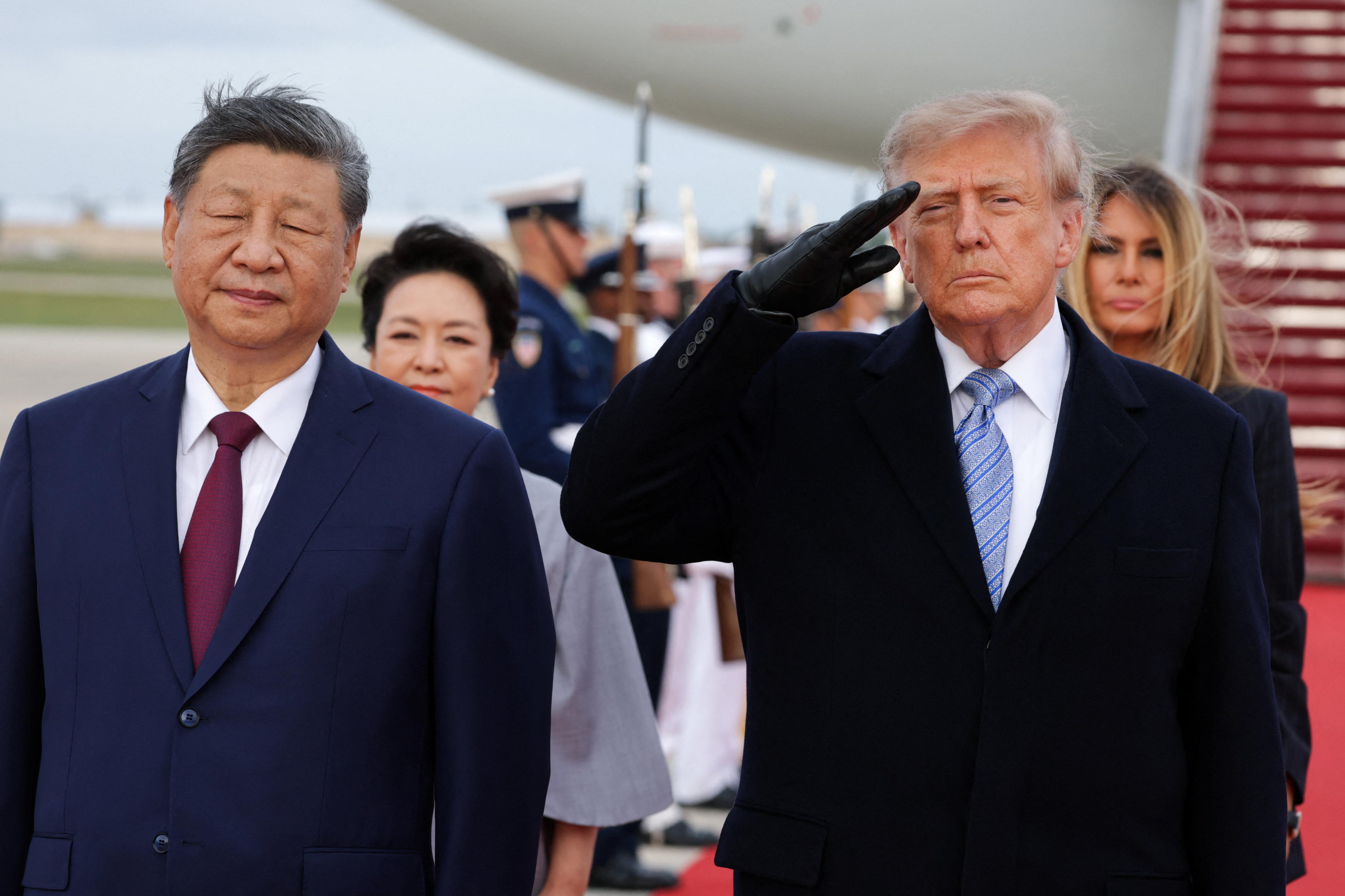 Po pompézním uvítání přichází souboj o AI. Trump jedná s čínským prezidentem