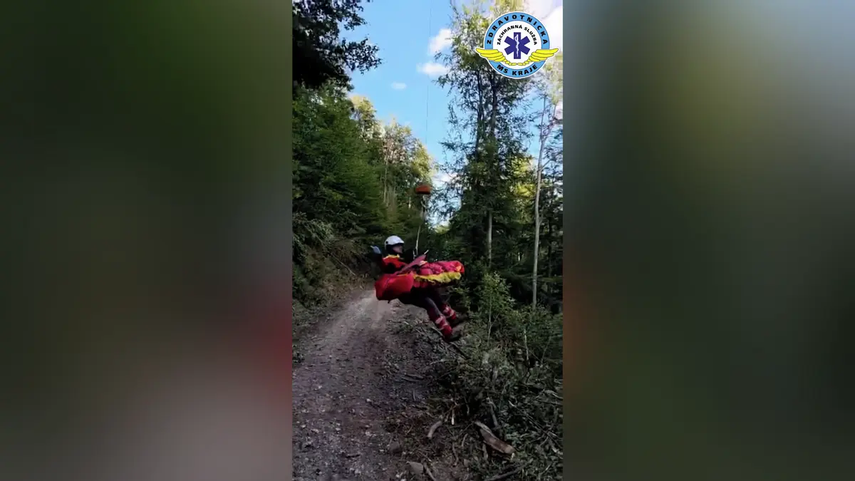 Senior spadl v Beskydech z kola a poranil si páteř