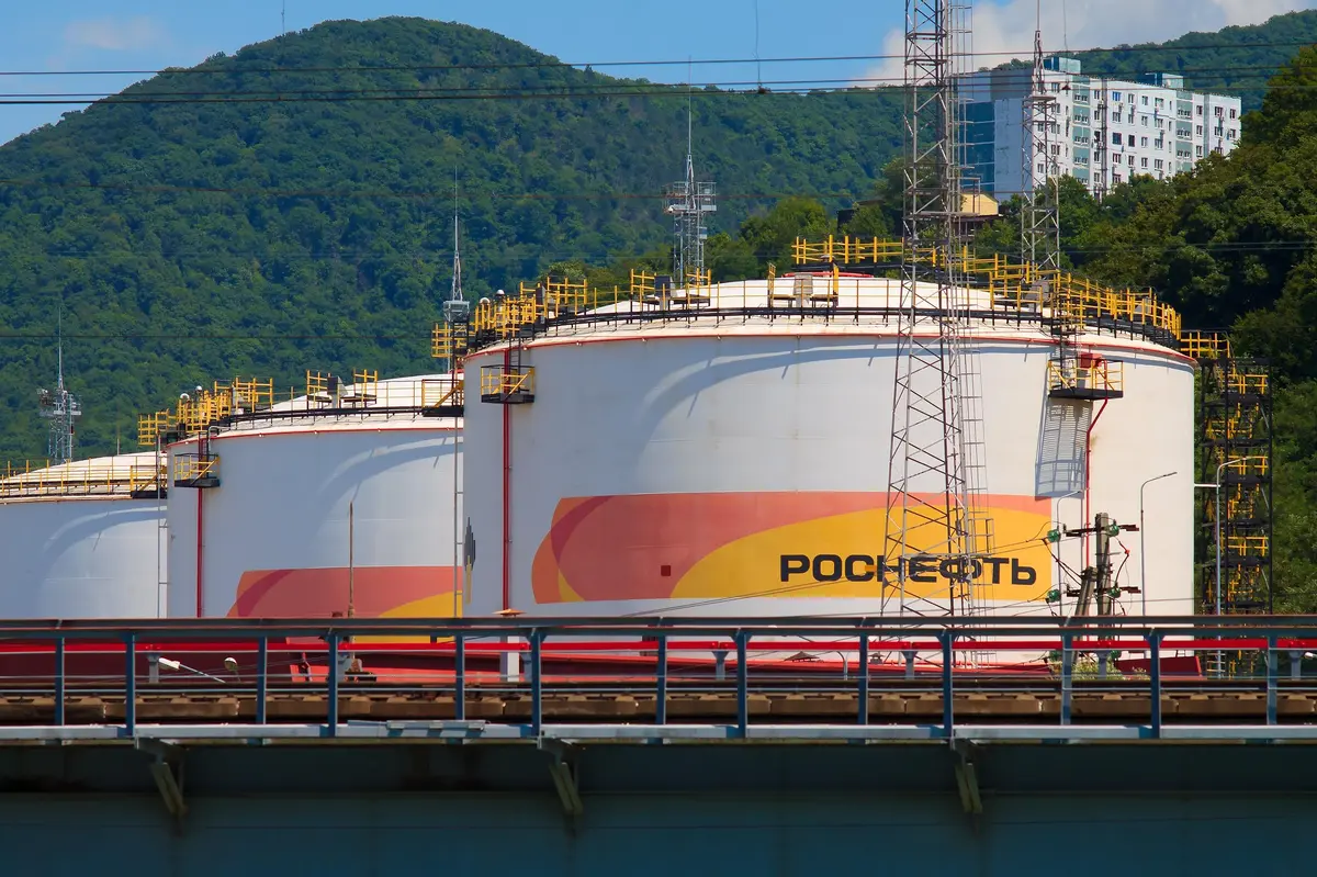 Moskva nabízí Indii neomezené dodávky ropy