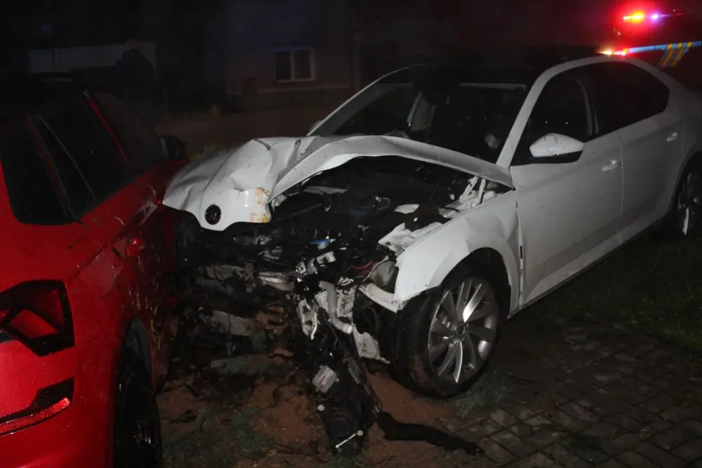 Mladý řidič usnul na Přerovsku za volantem. Poničil tři auta
