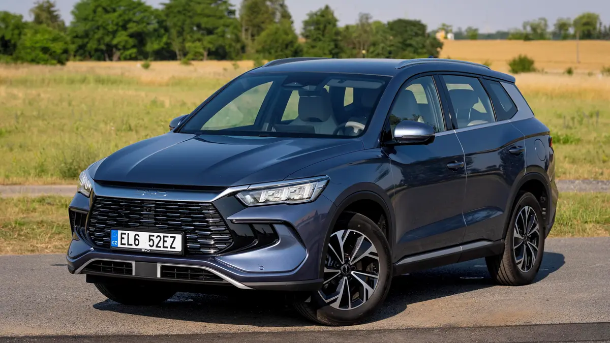 Test BYD Sealion 5 DM-i: Útočí přes spotřebu a peněženku