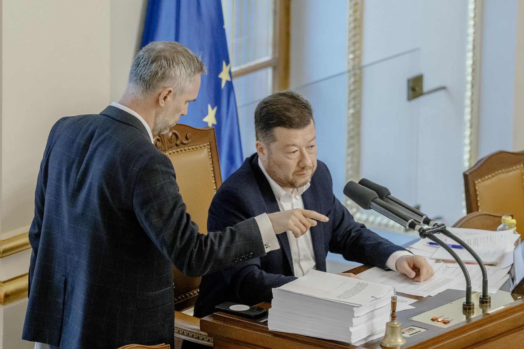 Hřib a Okamura se vzácně shodli: Rozpočtový schodek je příliš vysoký
