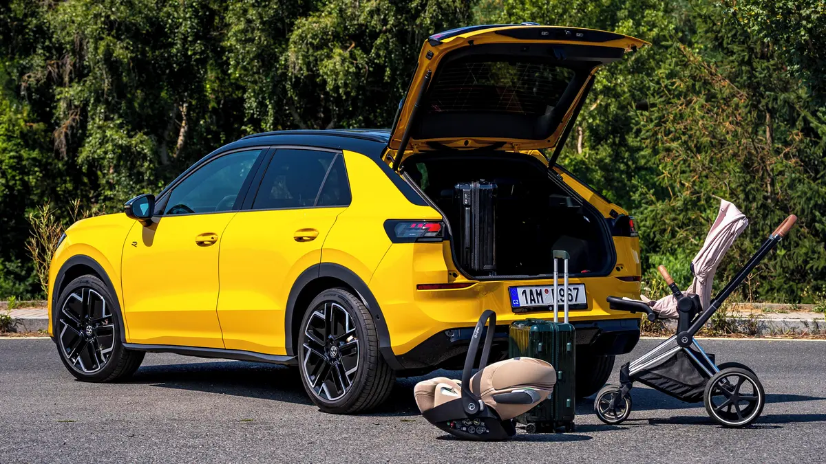 Obstojí v roli rodinného auta? Volkswagen T-Roc je ve druhé generaci dospělejší, než si myslíte