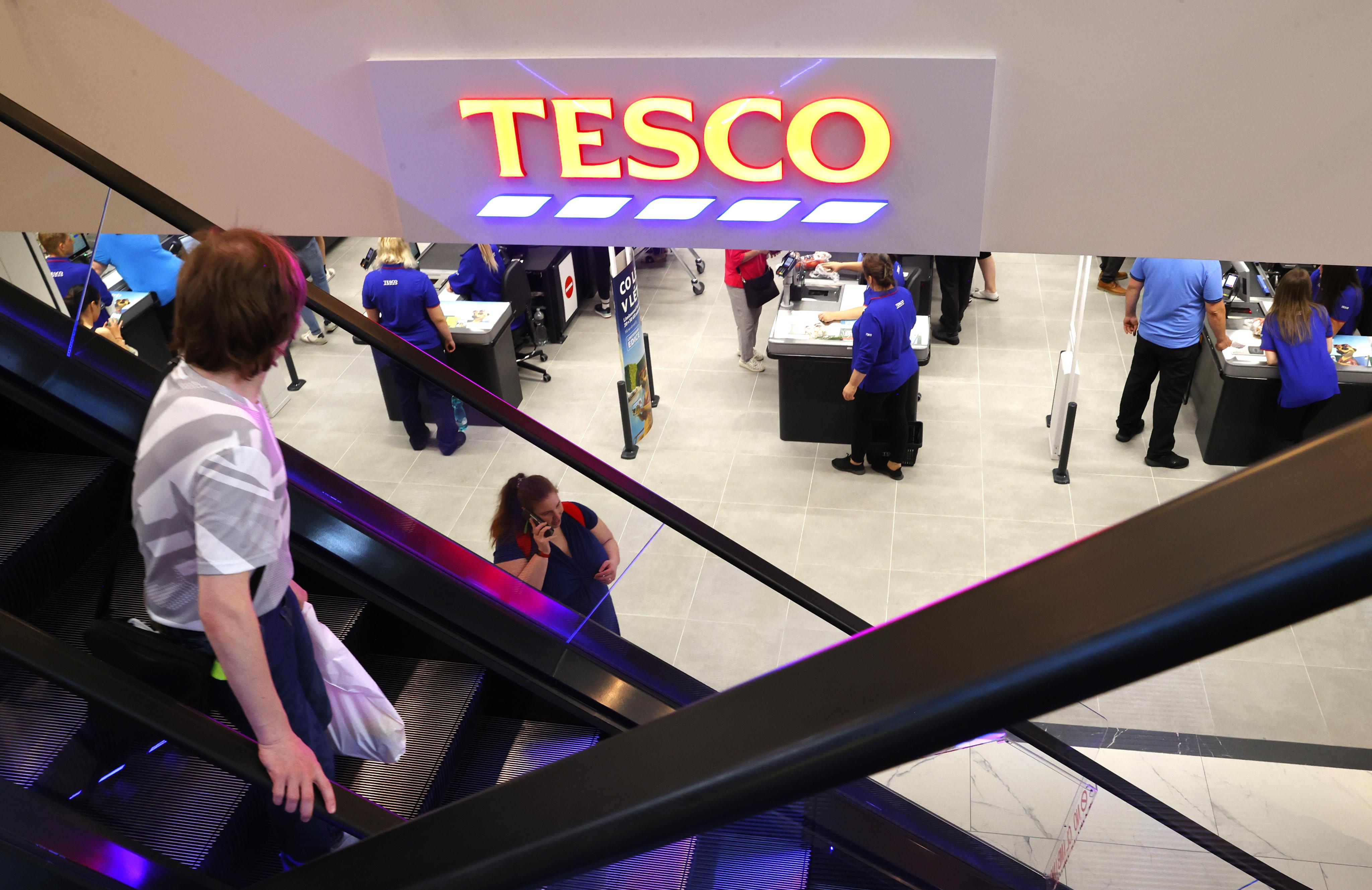 O supermarkety Tesco mají zájem majitelé Lidlu, Alberta i Poláci
