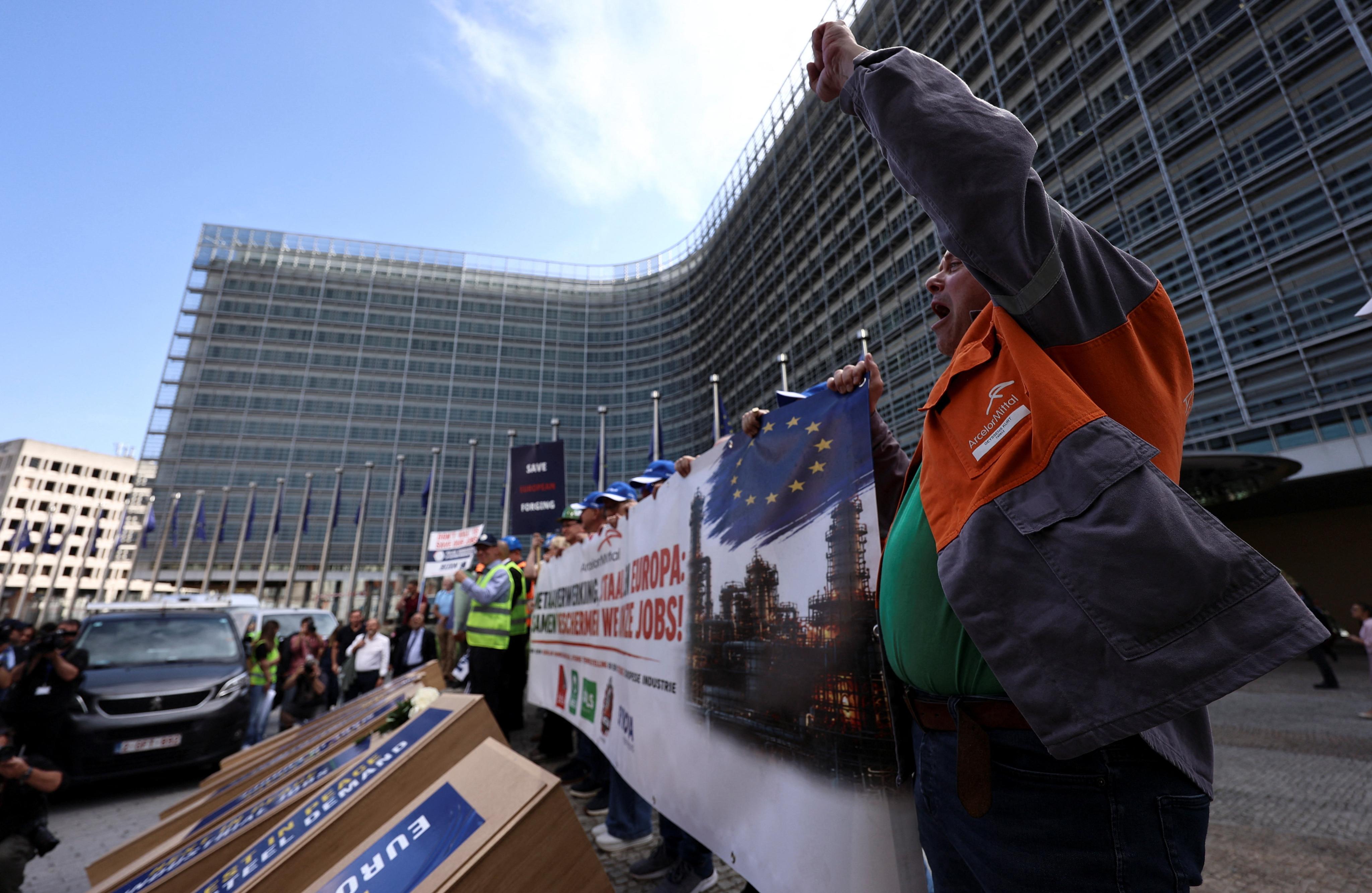 Čínská konkurence může Evropu připravit o 300 tisíc míst, protestovali průmyslníci