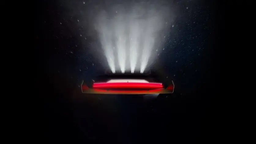 Po letech konečně dorazí Tesla Roadster, naznačuje i raketové motory