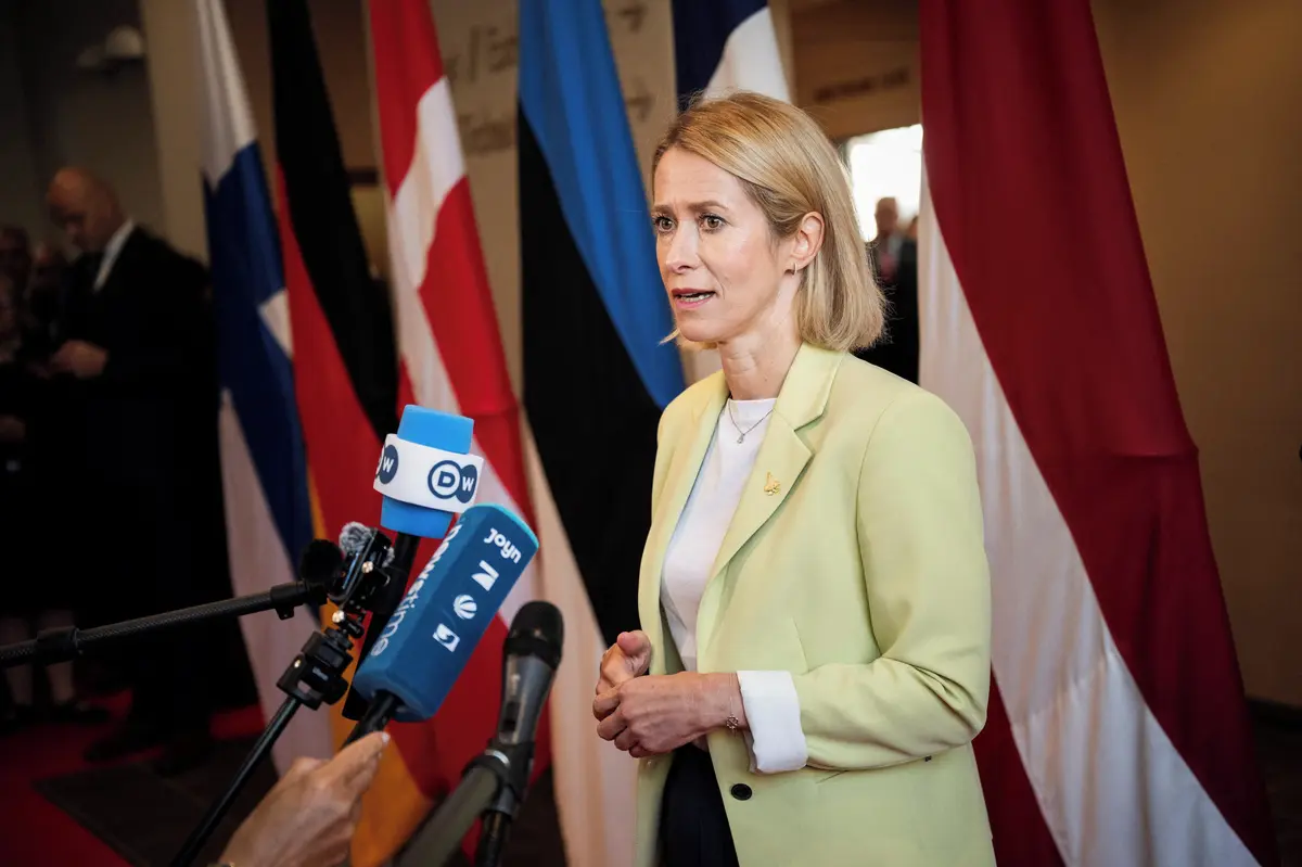 Kallasová po útoku na vlak: Měli bychom Rusku ukázat, že nás nezastrašilo