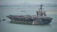 Loď USS Abraham Lincoln po devíti měsících na moři dorazila do Thajska