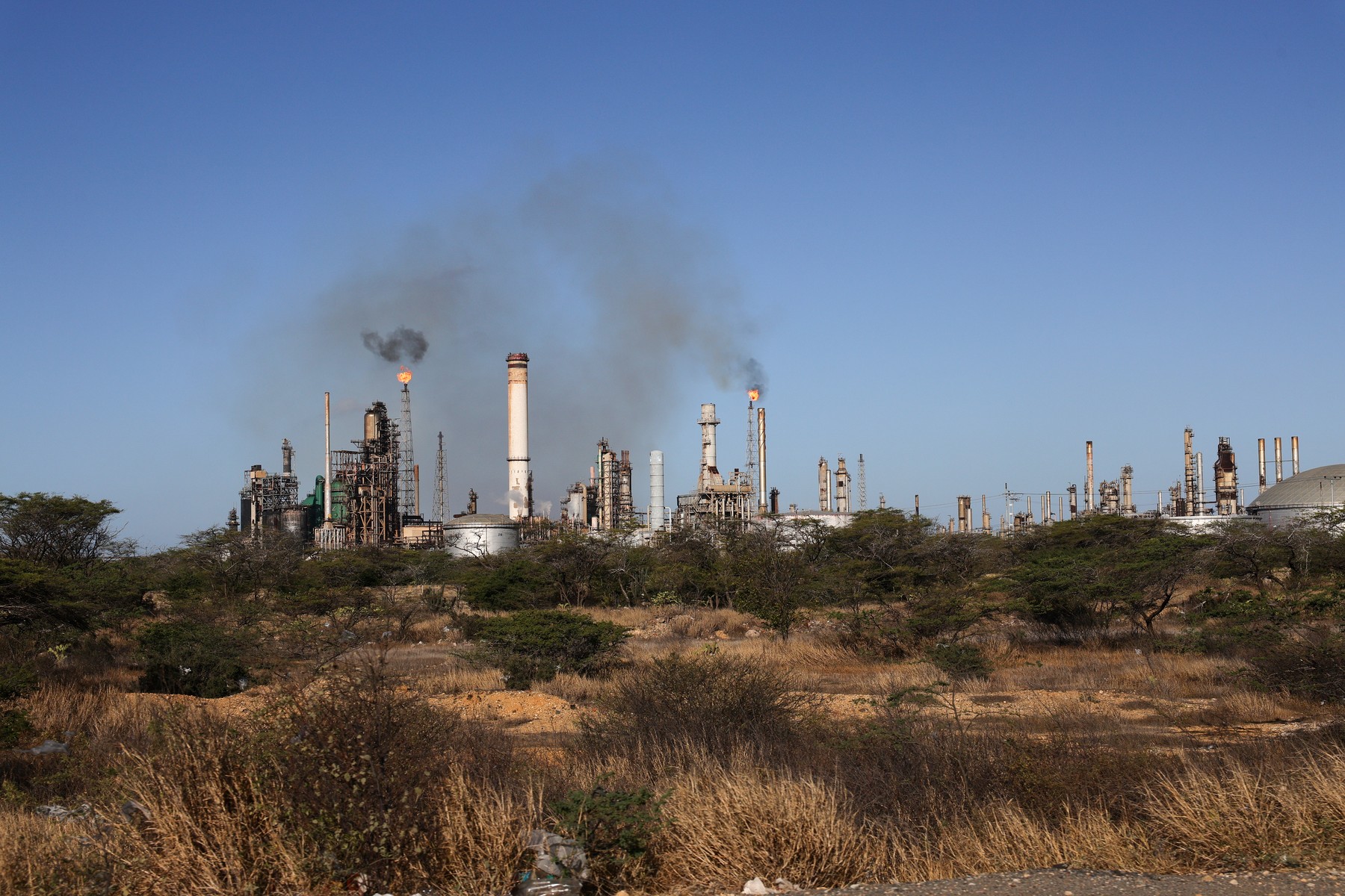 USA i Evropa posilují pozice ve Venezuele. Chevron a Eni podepsaly ropné dohody