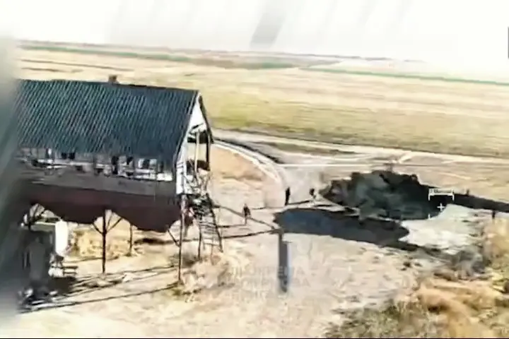 Ukrajinci zlikvidovali ruský vrtulník Mi-8